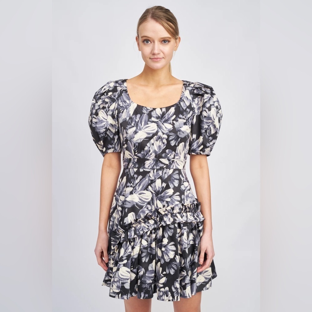 En Saison NWT Bonnie Mini Dress in Charcoal Floral Size Small